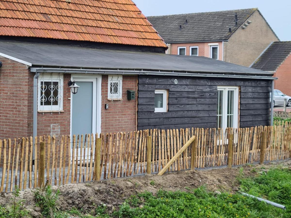 Schwone Diekhuusje - Vakantiewoning Aan De Noordzeekust Villa Schoondijke Exterior foto